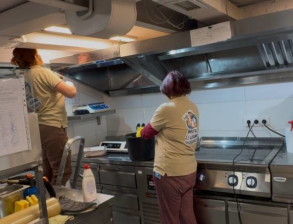 Curățenie post construcție apartamente și birouri prețuri